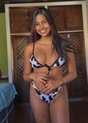 Emyle moreninha safada