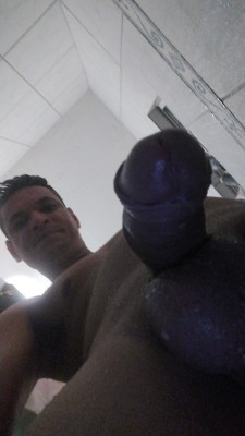 Garotão a seu dispor