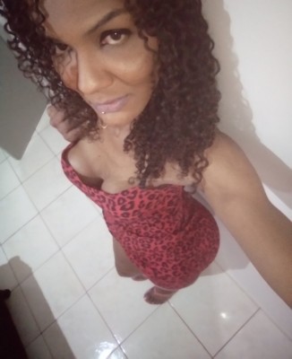 Travesti Uberlândia Gabriela Leal     https://onlyfans.com/gtransex