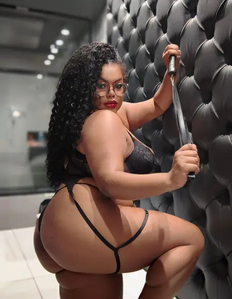 KIARA | BDSM