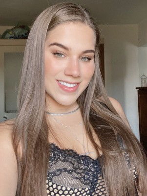 Isa Ninfeta loirinha de luxo, toda sexy e bem safadinha