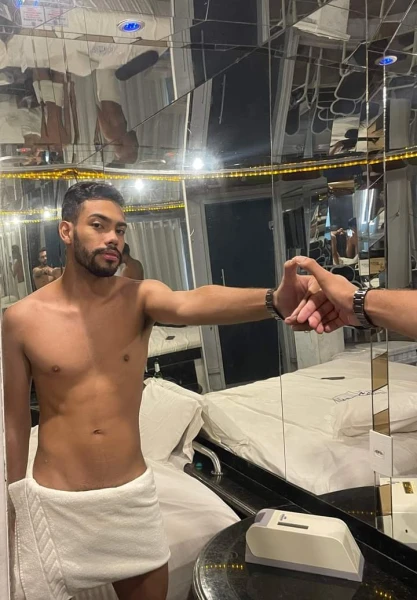 GAROTÃO PUTO SAFADO ALTO PRAZER E SATISFAÇÃO