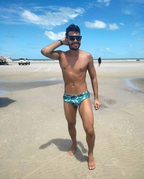 GAROTÃO PUTO SAFADO ALTO PRAZER E SATISFAÇÃO