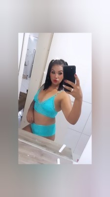 Linda morena super simpática..tenho 29 anos e um ótimo local pra te atender super discreto atendo com horário marcado.. faço rapidinhas tbm..