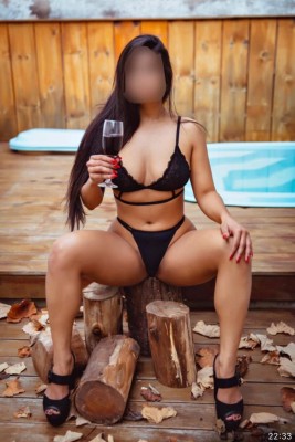 Morena Canela