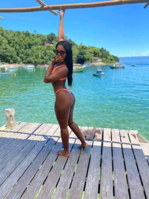 Rainha do Anal : Sua namoradinha putinha do Padre Eustáquio