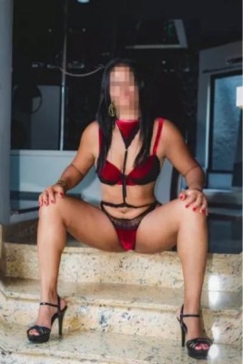 Paola bombom com local particular
