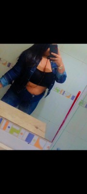 Morena peituda