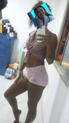 Novinha, magrinha, ninfetinha e submissa