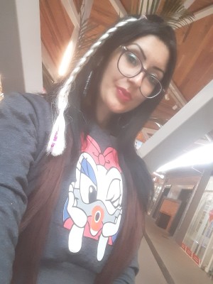 Gata selvagem presencial ou virtual