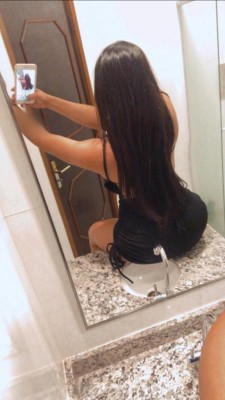 Isabella Fernandez alto nível