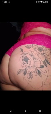 Marília gordinha GG TATUADA