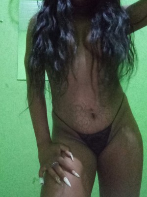 Rebecca 200$ tenho local