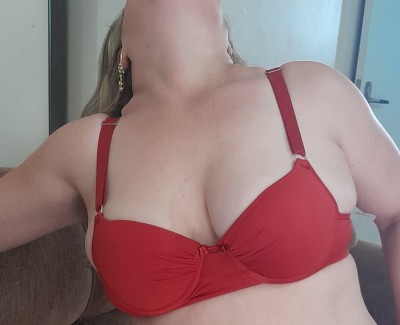 Laura Mey baixinha da buceta branquinha
