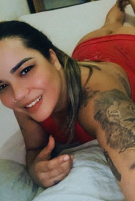 Pra quem gosta de mulherão loira toda natural com farturas