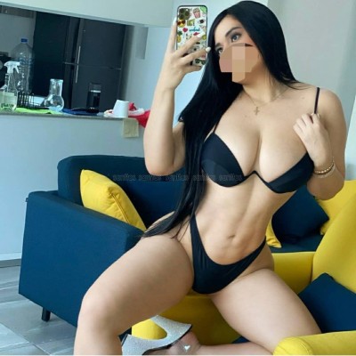 CAROLINE MARAVILHOSA PERFEITA