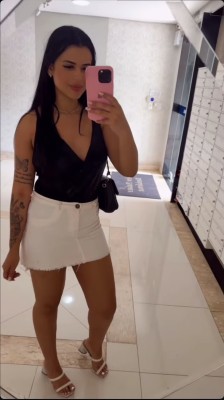 Disponível agora !! 150 com local !!
