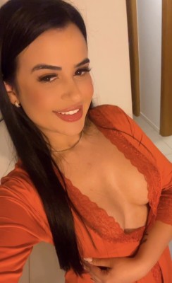 Disponível agora !! 150 com local !!
