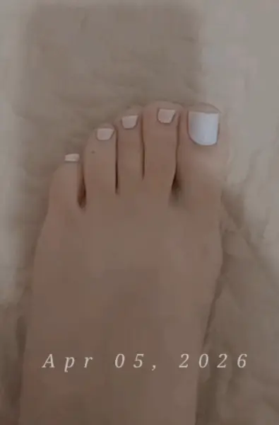 Linda loira. Delicioso mix de massagem com finalização 