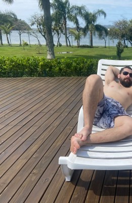 DANIEL MEDEIROS TESUDO OLHOS CLAROS
