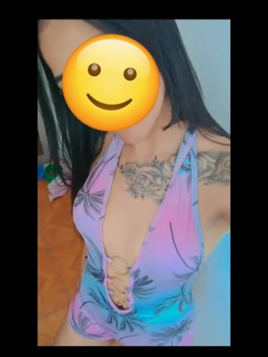 Moreninha apertadinha