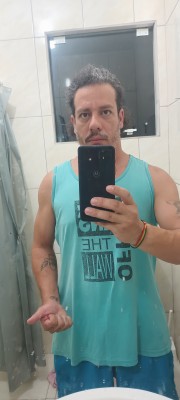 Acompanhante masculino