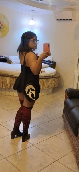 Scarlett negra