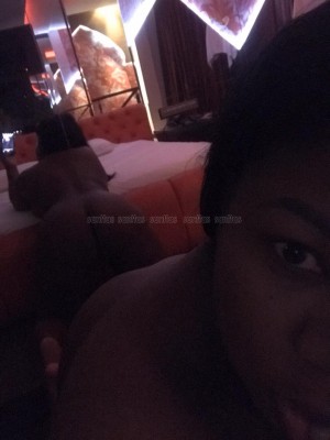 Tati fotos reais, com local Discreto Seguro no centro venha conferir, sem frescura anal a combinar e aceito cartões com taxa venha conferir bjs
