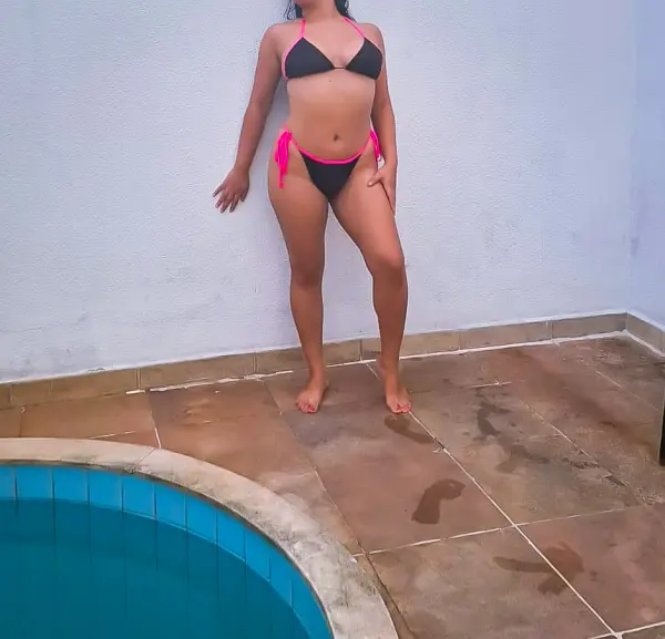 Iara morena gata completinha