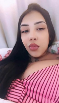 Isís, novinha baixinha bunduda