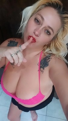 Loira elegante e sexy