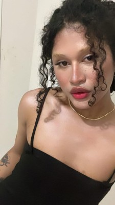 Morena cacheada
