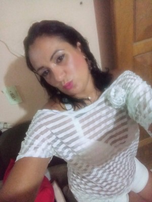 Linda acompanhante 1.65 de altura morena encorpada pernas grossas cabelos e olhos escuros  34 anos local discreto atendimento com horário agendados