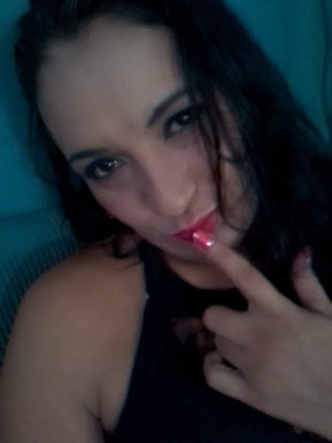 Linda acompanhante 1.65 de altura morena encorpada pernas grossas cabelos e olhos escuros  34 anos local discreto atendimento com horário agendados