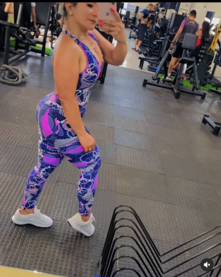 Renatinha   massagista