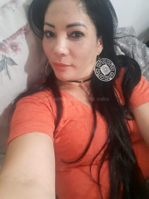 LAURA DOMINATRIX