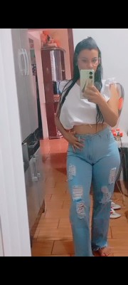 Morena gata a sua disposição