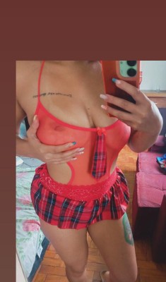 Morena bem gostosa