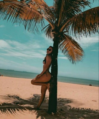 Bia Oliveira
