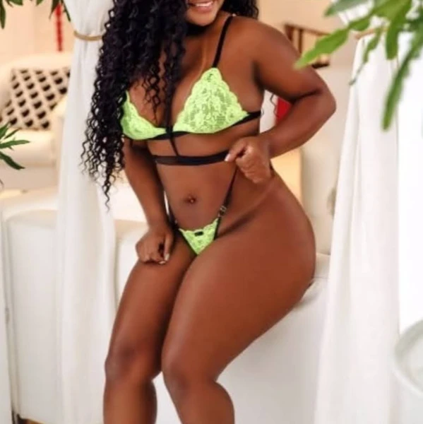 Cacau Ully mulata sexy
