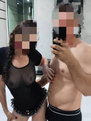 CASAL...Ela 48 Bia ele 45  Leo ..somos um casal realmente casado, e estamos aqui disponível pra satisfazer todos os seu desejos, caso queria nos conhecer melhor nos mande uma msg estarmos aguardando para realizar suas fantasias