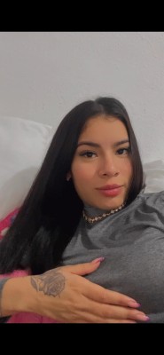 Olá sou meu nome é Livia cheguei recentemente na cidade ☺️ venham me conhecer tenho certeza que vão adorar