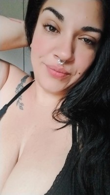 Gordinha tatuada 🔥🍁