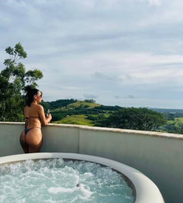 Morena quente