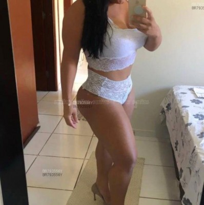 Júlia Mattos