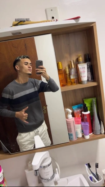 Novinho de fora disponível com local no centro😈