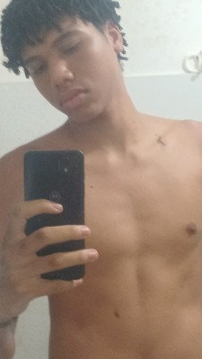 Novinho, 18 anos,  cheio de tesão, leite e Pika, Atendo Mulheres e Casais