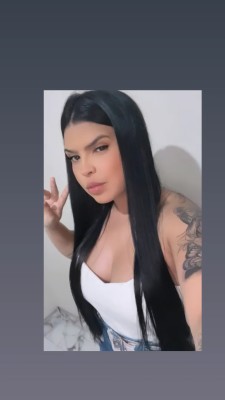Morena baixinha completinha