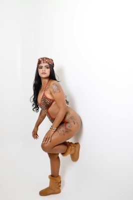 Olá meus amores sou novata aqui estou disponível para realizar todos seus desejos cheia de fogo pra da 🫣