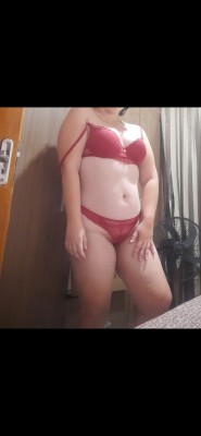 Rafaela Takahashi COM LOCAL DISCRETO E SEGURO